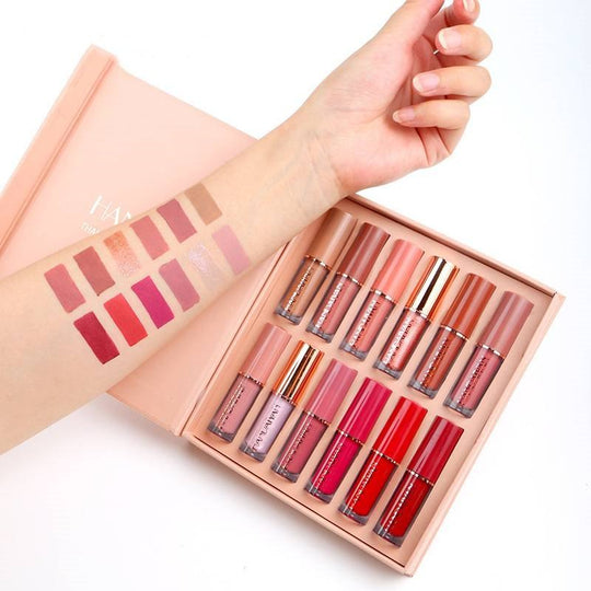🎉Hot Sale🎉Long-Lasting Matte Lip Glaze Set – 6 Colors in One Box