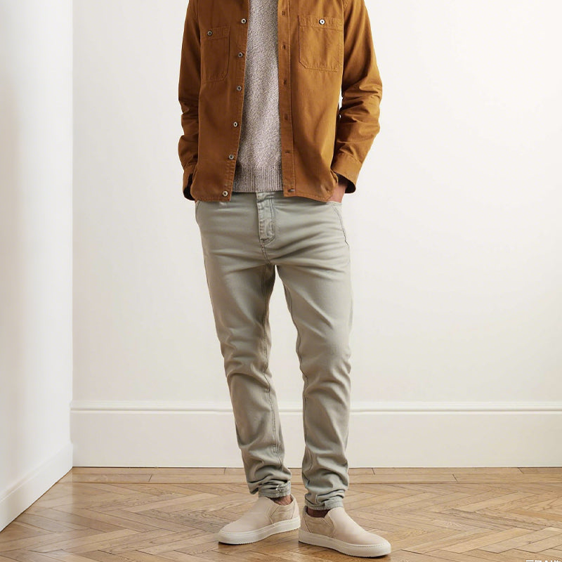 👖Pantalóns de cor sólida axustados e informales para homes con cinto