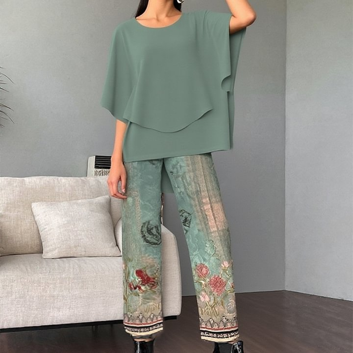 🔥Women’s Printed Pants and Crew Neck Top Set