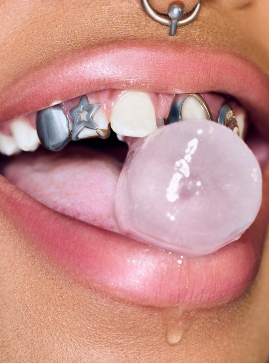 INVISIBLE EXTREME PLUMPING LIP LINER