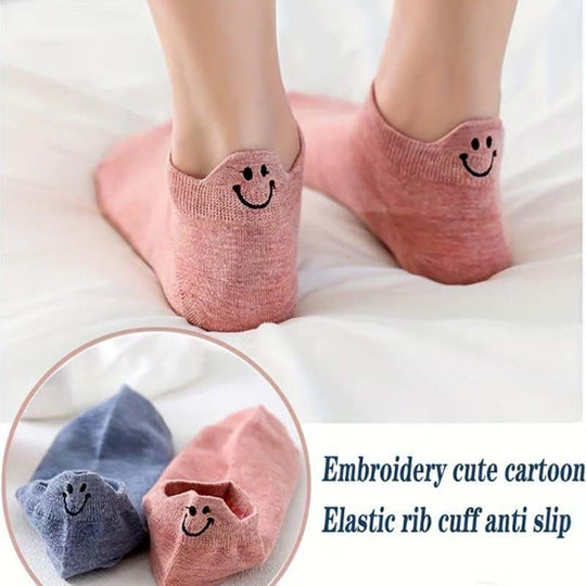 4 Seasons Cartoon Embroidered Smiling Face Socks