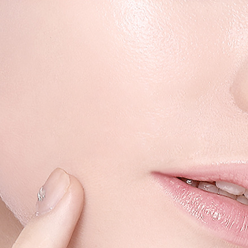 Lightweight & Breathable Cushion Foundation