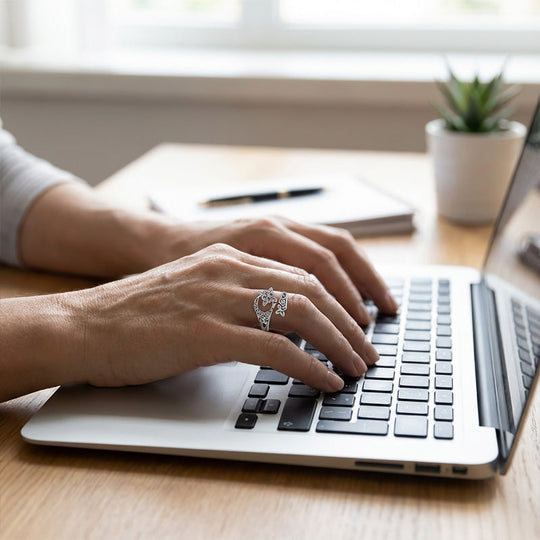 💍 S925 Sterling Silver Celtic Knot Ring – Open Adjustable Design, Timeless Symbolism & Hypoallergenic ✨