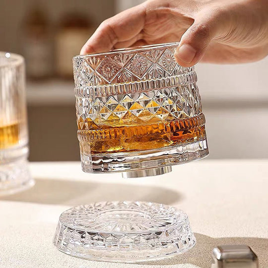 🥳2026 HOT SALE🥳💞50K+ SOLD!🥃🌀 50% OFF! 360° Rotating Whiskey Glass – Spins but never spills. Unique tumbler for home bar or gifts. Add fun to every sip. 🎁✨