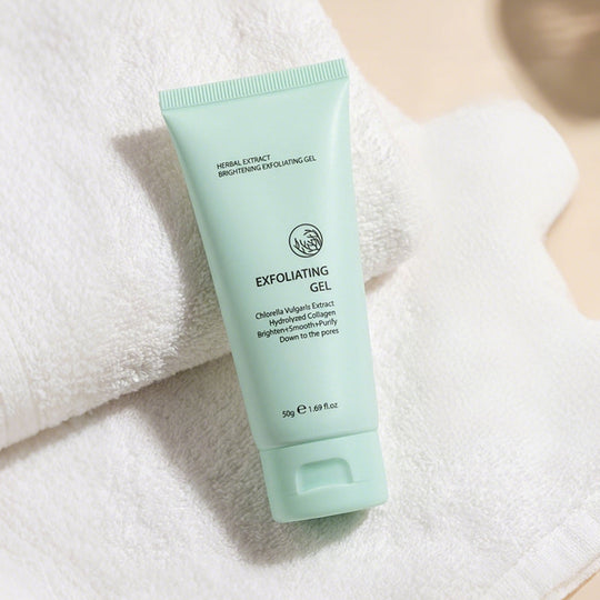 🥳2026 HOT SALE🥳💞50K+ SOLD!💥👵🌸 50% OFF! Herbal Brightening Exfoliating Gel – Gently lifts dead skin, unclogs pores. Aloe vera soothes & hydrates. Reveals smoother, radiant skin. 🧴✨
