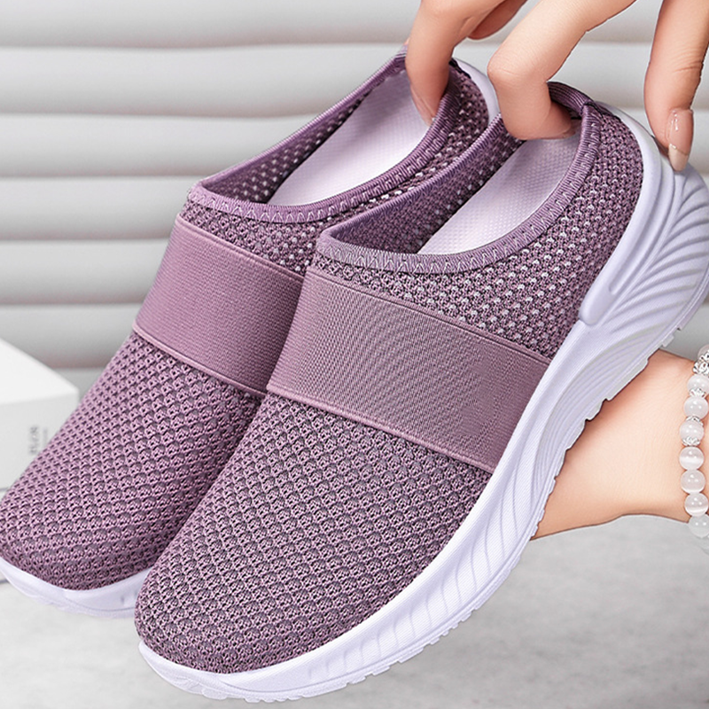 👟 50% OFF NOW! 💐 Women's Anti-Slip Slip-On Shoes – Grip on Any Surface – Secure traction, quick-dry & perfect for rain, pool or daily errands 🌧️