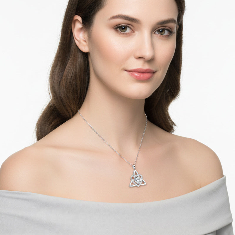 🥳2026 HOT SALE🥳 ⏳Limited-time 30% off⏰ Celtic Knot Heart Pendant Necklace ！！