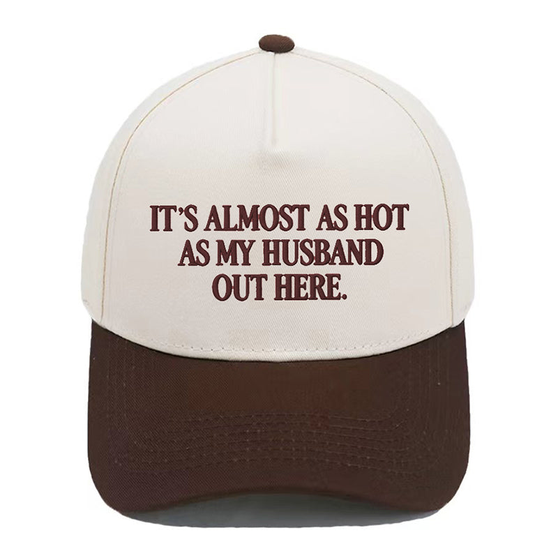 🧢 Color-block embroidered baseball cap—offers sun protection while making a bold style statement ☀️
