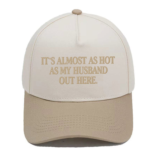 🧢 Color-block embroidered baseball cap—offers sun protection while making a bold style statement ☀️