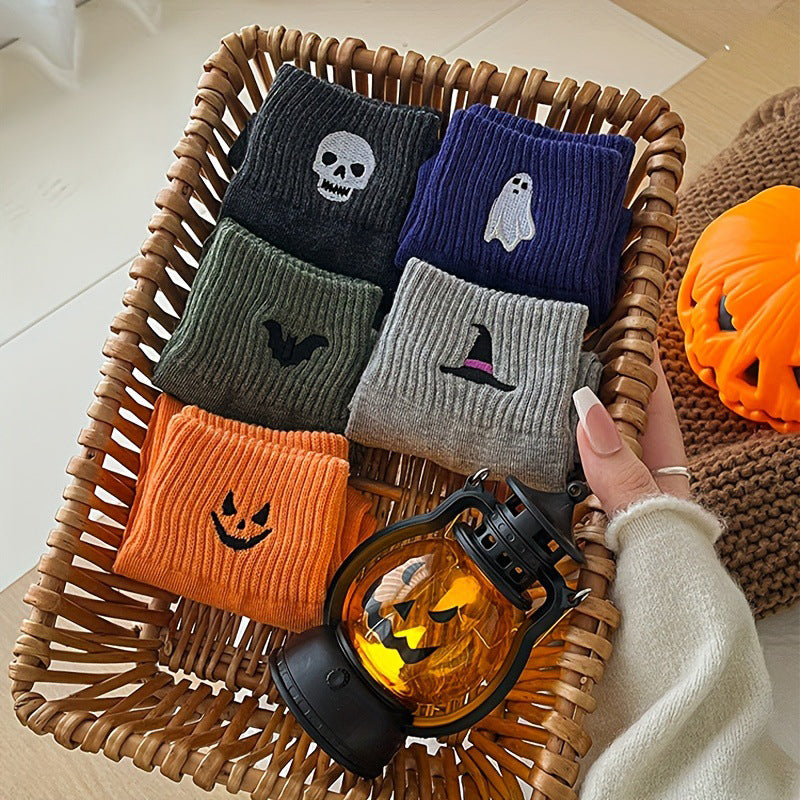 🎃🧦 LIMITED TIME 50% OFF! 5 Pairs of Breathable Halloween Crew Socks – Soft Cotton Blend, Sweat Wicking Comfort and Playful Pumpkin Style