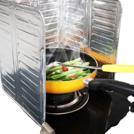 ⭐DON'T MISS 50% OFF!🍳🔥 Stop oil splatter before it hits your walls — this foldable shield catches grease, wipes clean in seconds, and stores flat. No scrubbing, no mess, no regrets. 🛡️