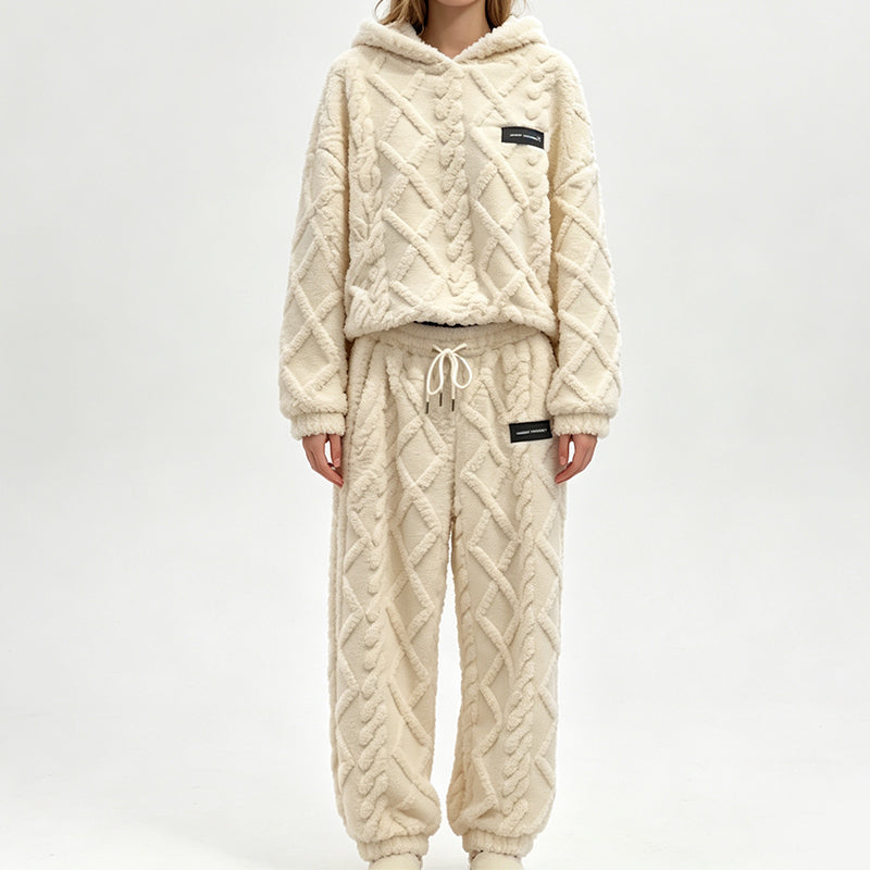 ☁️ All-Day Cosy Comfort | Women's Embossed Plush 2-Piece Lounge Set
