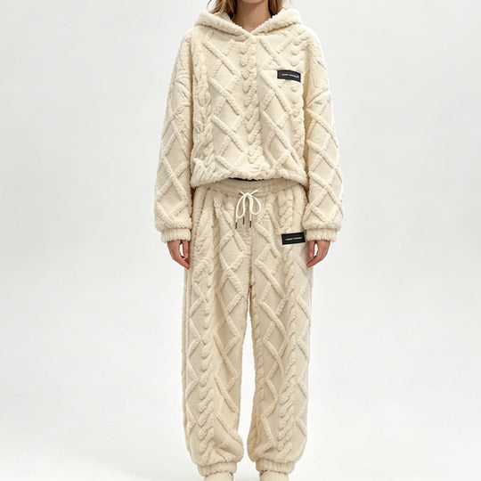 ☁️ All-Day Cosy Comfort | Women's Embossed Plush 2-Piece Lounge Set