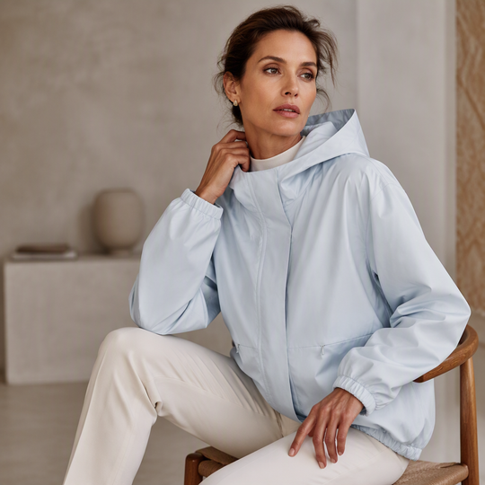 Women's Lightweight Short Windbreaker Jacket 